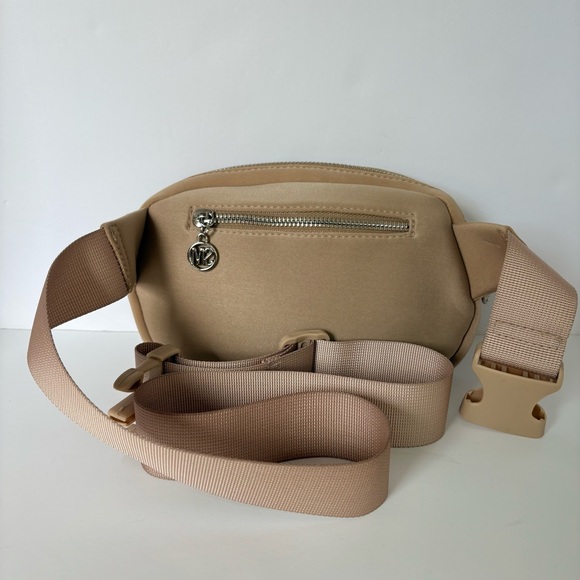 Steve Madden Quilted Belt Bag Beige Crossbody Fanny Pack - Picture 2 of 14